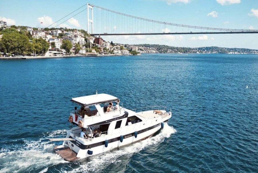 Istanbul: Small Group Yacht Tour with Unlimited Wine - Meeting at Kardeşim Sokak: Finding Your Yacht Without Stress