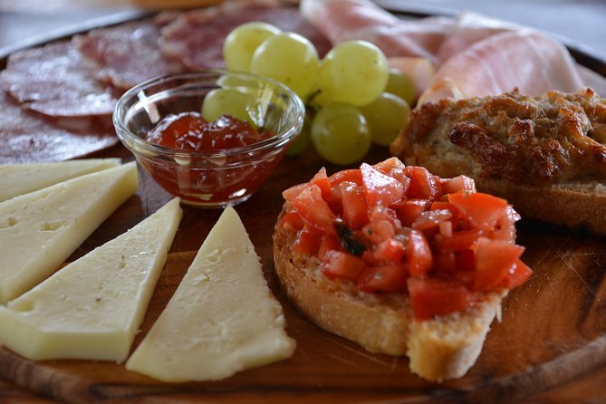 It's Wine Time! 2 wineries & farm-to-table lunch—max 8 pp - The farm-to-table Tuscan lunch: when it hits and what it does