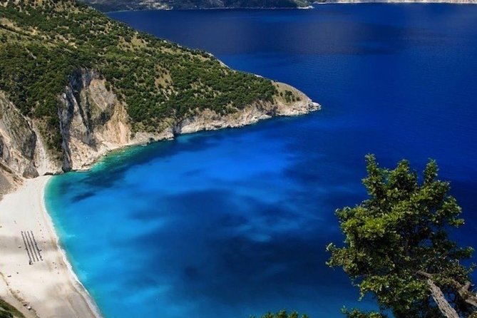 Kefalonia Island Bus Tour- Wine Tasting, Melissani & Fiscardo - Drogarati Cave: the underground hall feeling