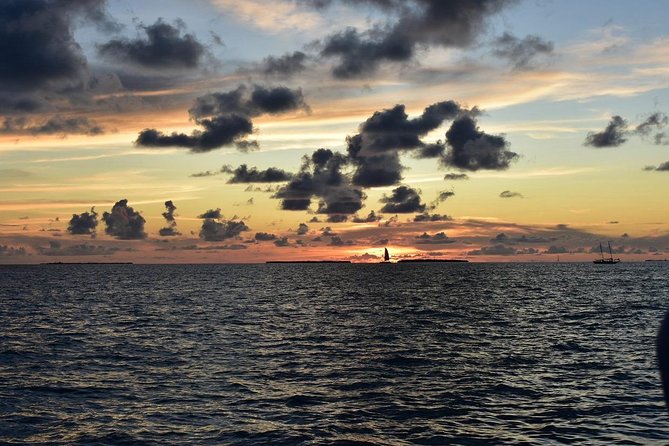 Key West Small-Group Sunset Sail with Wine and Hors d'oeuvres - The wine tasting: what you really get for your money