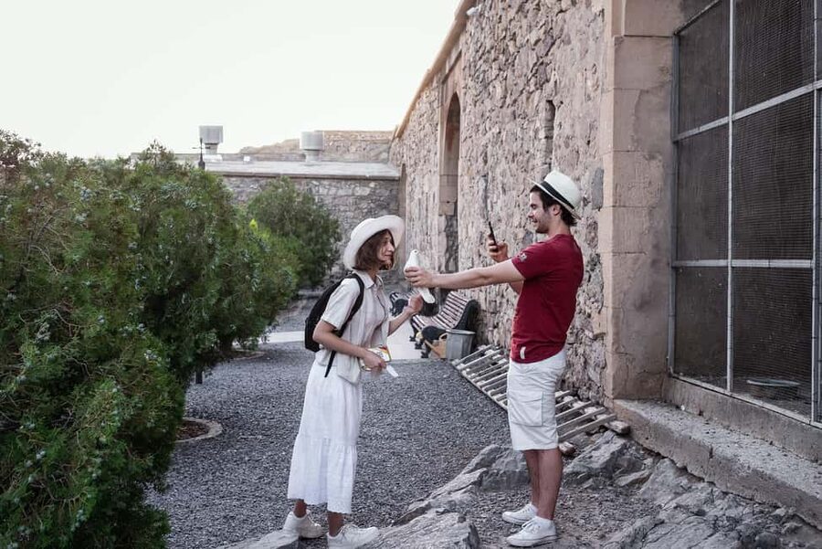 Khor Virap, Noravank and Birds' Cave Trip with Wine Tasting - Lunch in Yeghegnadzor: plan your budget, not just your hunger