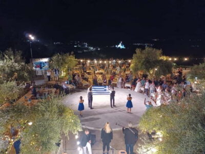 Kos: Greek Dinner with Music, Dancing, and Unlimited Wine - The Three-Hour Flow: Dinner First, Then Dancing