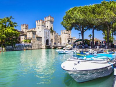 Lake Garda: Historic Castle Cruise with Wine Tasting - Speedboat Views from Sirmione: the best kind of quick sightseeing
