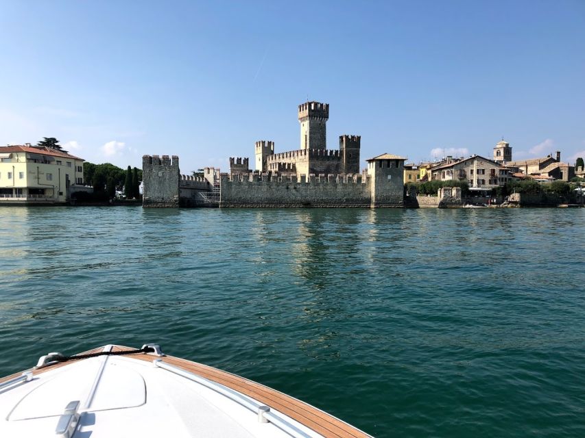 Lake Garda: Historic Castle Cruise with Wine Tasting - Torri del Benaco and Scaligero castles: why the towers look so good from the water