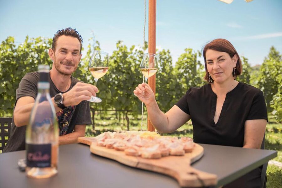 Lake Garda: Wine and Food Tastings in the Vineyards - Weather, heat, and what to bring for an outdoor tasting