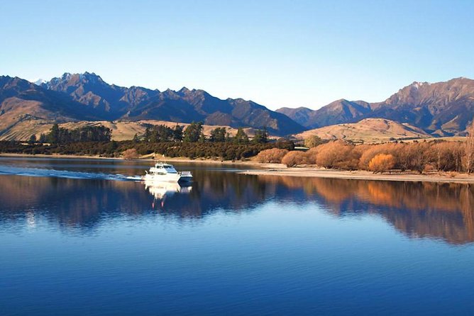 Lake Wanaka 1-Hour Cruise Including Wine and Cheese - Southern Alps Sunset Views: Pack for Cold Wind, Not Summer Warmth