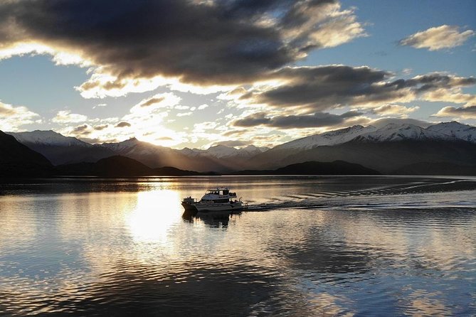 Lake Wanaka 1-Hour Cruise Including Wine and Cheese - Who This Cruise Suits Best (and When to Skip It)