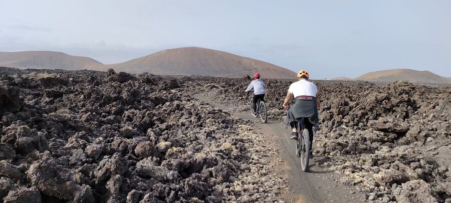 Lanzarote E-Bike Tour: Volcano Craters & Scenic Vineyards - Timanfaya on two wheels: getting close to volcanic power