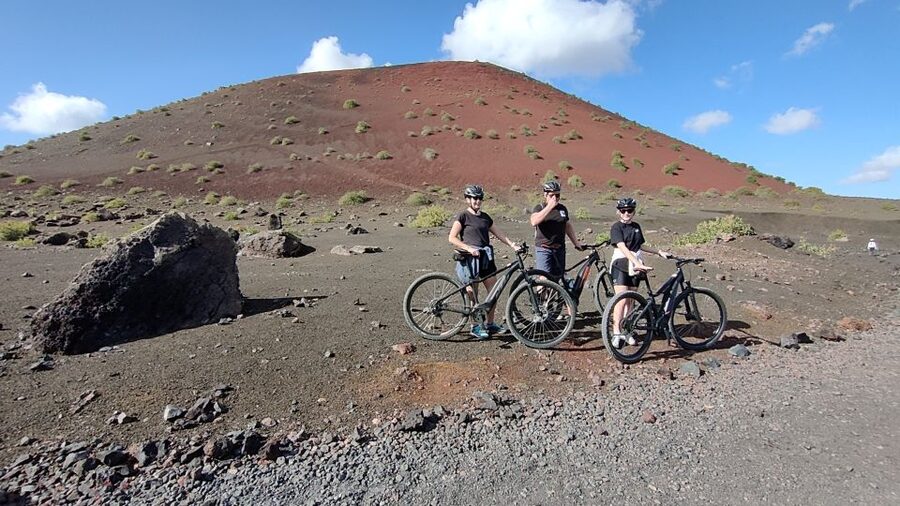 Lanzarote E-Bike Tour: Volcano Craters & Scenic Vineyards - A 4-hour route that mixes riding and crater views