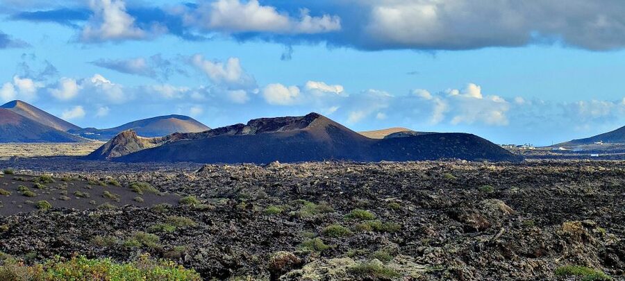 Lanzarote E-Bike Tour: Volcano Craters & Scenic Vineyards - Comfort and fuel: what’s included so you don’t run low