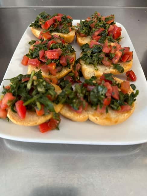Lecce: Guided Street Food Walking Tour with Food and Wine - Piazza Sant’Oronzo: the snack-and-square rhythm