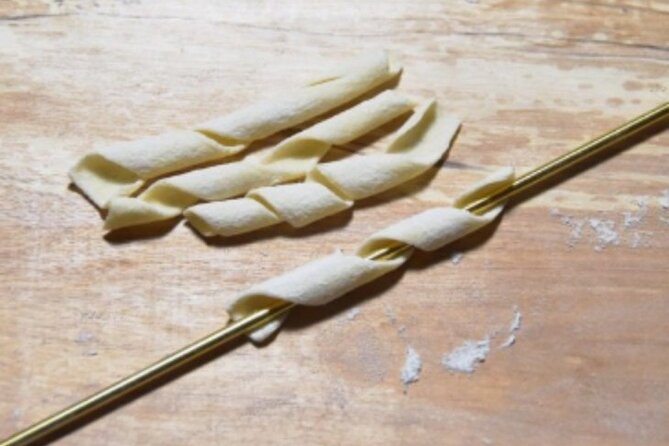 Lecce Hands-on Home Cooking Class: Craft Orecchiette & Savor Wine - Price and fit: who should book this pasta workshop