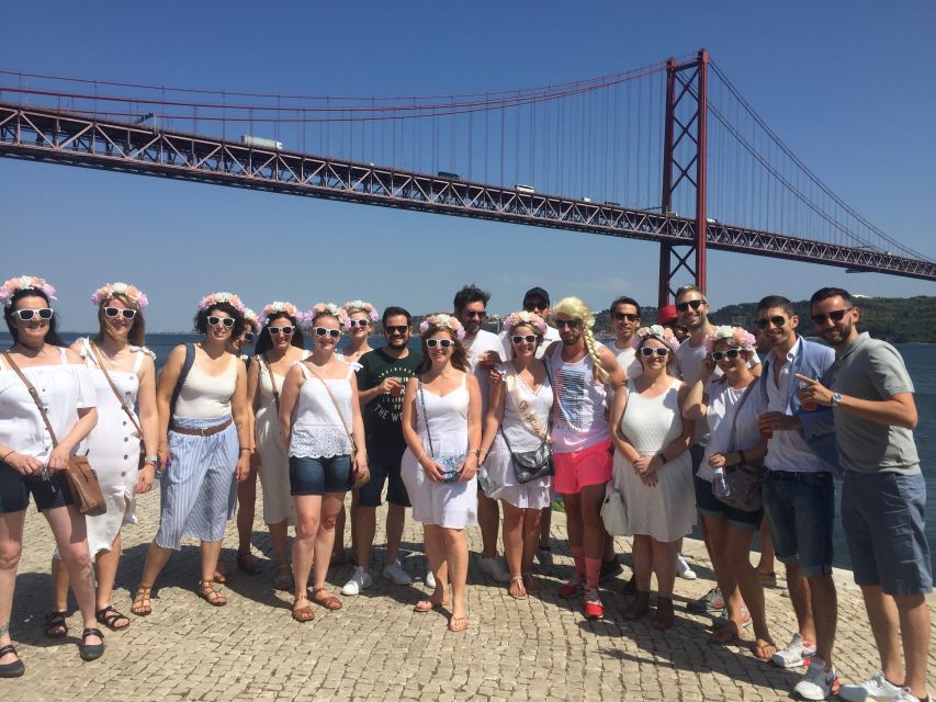 Lisbon: 1-Hour Beer, Sangria or Wine Bike Sightseeing Tour - 25 de Abril Bridge: why this photo stop is worth the hype