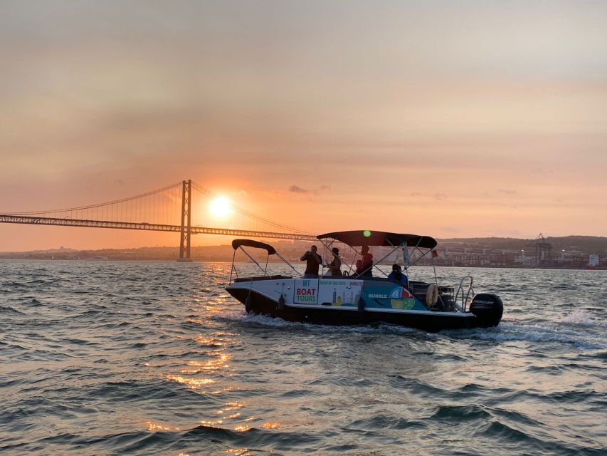 Lisbon: Boat Tour with Champagne - Who this tour fits best