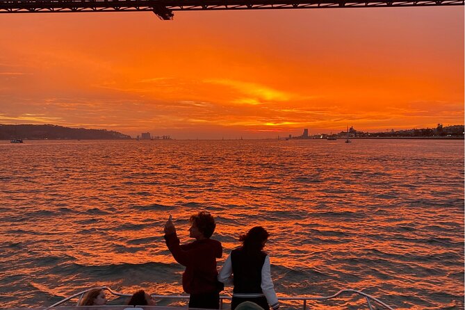 Lisbon: Catamaran Luxury Sunset and Wine Tour - Timing, weather, and packing: avoid the chilly-water mistake