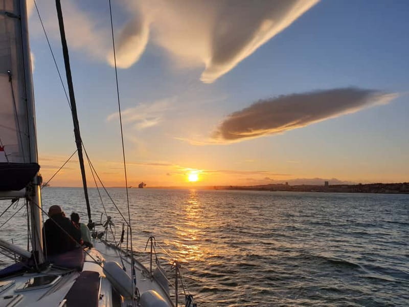 Lisbon: Daytime or Sunset Boat Cruise with History and Wine - How This Lisbon Boat Cruise Fits Your Day (Daytime or Sunset)