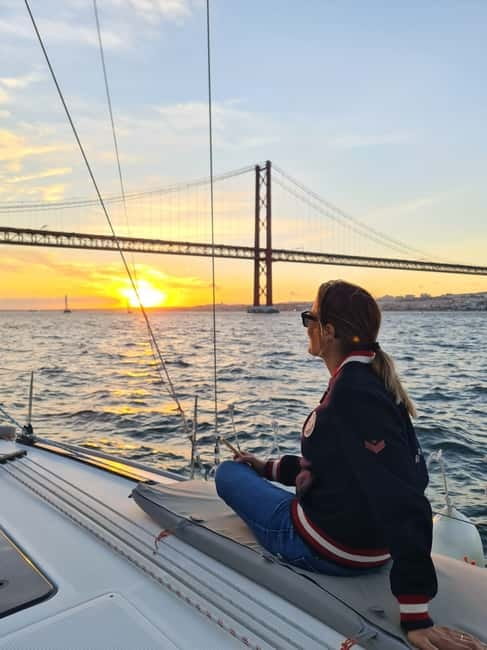 Lisbon: Daytime or Sunset Boat Cruise with History and Wine - Belém Highlights: From Padrão dos Descobrimentos to Belém Tower