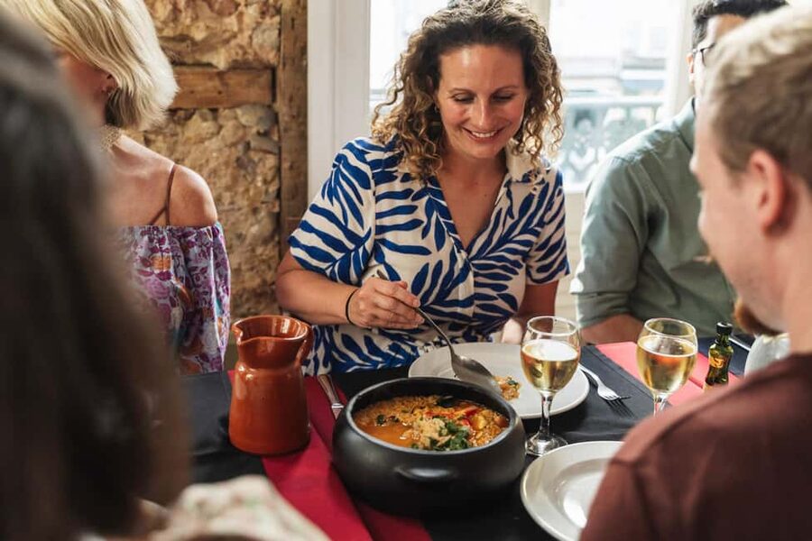 Lisbon: Food & Wine Walking Tour Through Baixa - Ginjinha Sem Rival and the tasting rhythm near Praça dos Restauradores