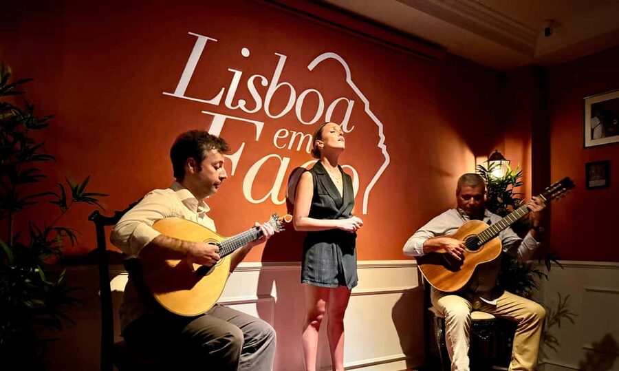 Lisbon: Live Fado Show with Port Wine at Lisboa em Fado - Finding Lisboa em Fado and Choosing Your Seat