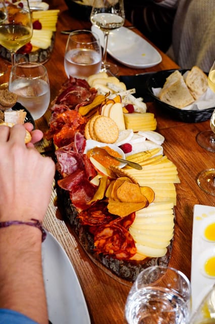 Lisbon: Premium Wine and Tapas Tasting Session - Who this tasting suits best (and who should think twice)