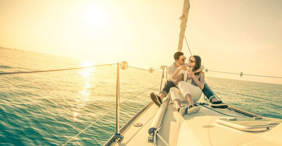 Lisbon: Private Sunset Sailing Tour with Champagne - Getting to the dock near Belém without confusion