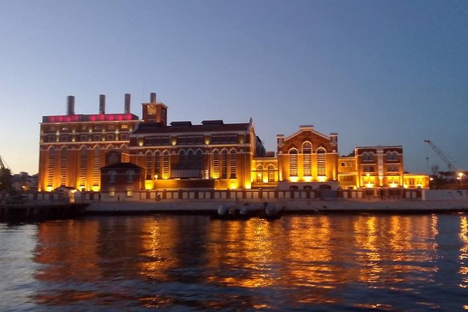 Lisbon Sailing Tour: 2-Hour Cultural Scenic Cruise with Wine - Ajuda Palace and the river-view difference you don’t get on foot