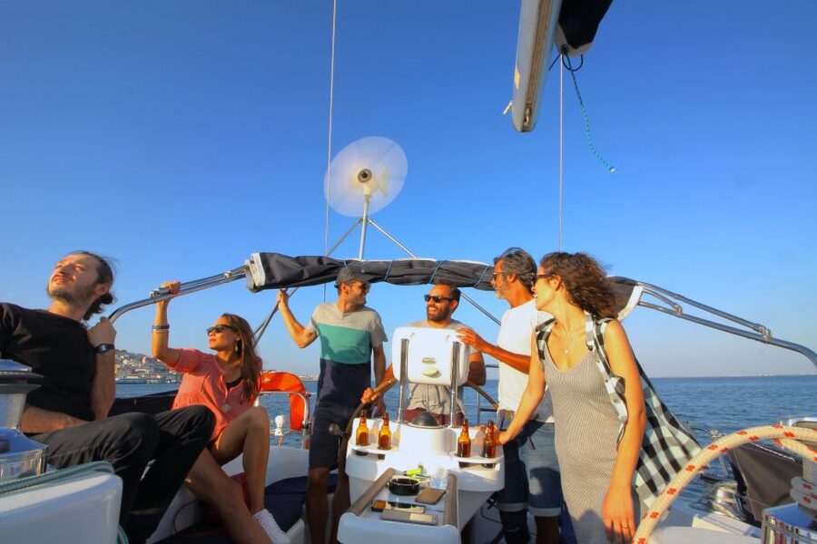 Lisbon: Sailing Tour with Wine and Snacks - Padrão dos Descobrimentos on the way back: the meaning of the river route