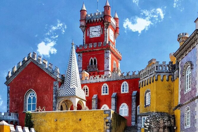 Lisbon: Sintra Private Day Trip with Pena Palace & Wine Tasting - Stop 0: Serra de Sintra orientation before the climb