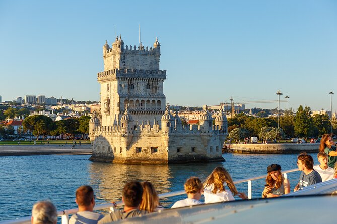 Lisbon Sunset Cruise with Wine and Snacks - Wine, snacks, and what to eat beforehand