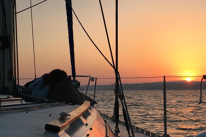 Lisbon Sunset Sailing Tour with White or Rosé Wine and Snacks - Wine and Snacks: Included Drinks, Portuguese Flavors, and Dietary Needs