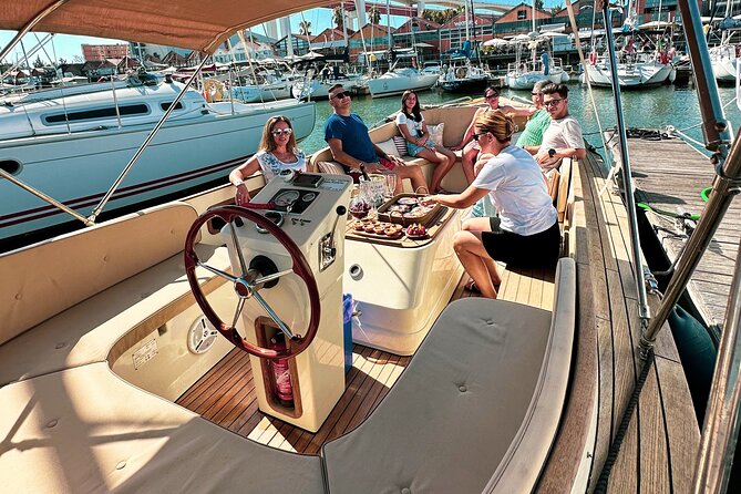Lisbon – Vinho Verde Wine Premium Boat Experience - Who this cruise is perfect for