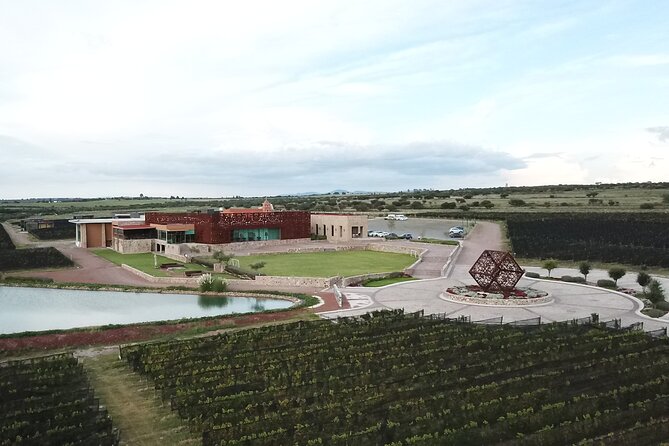Local Vineyard Tour & Wine Tasting at the Independence Valley - Where the day starts and how to plan for it