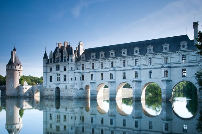 Loire Valley Castles Day Trip from Paris with Complementary Wine - The 7:30 AM Start From the Catacombs Area