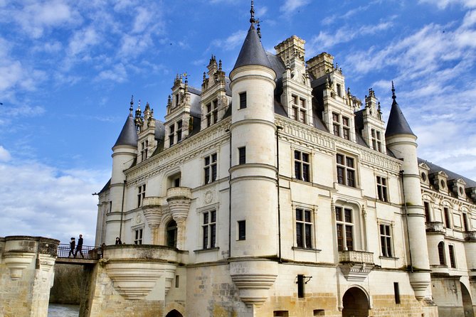Loire Valley Royal Castles Guided Small group Day Trip from Paris - The 7:30am start: what the Paris-to-Loire drive really feels like