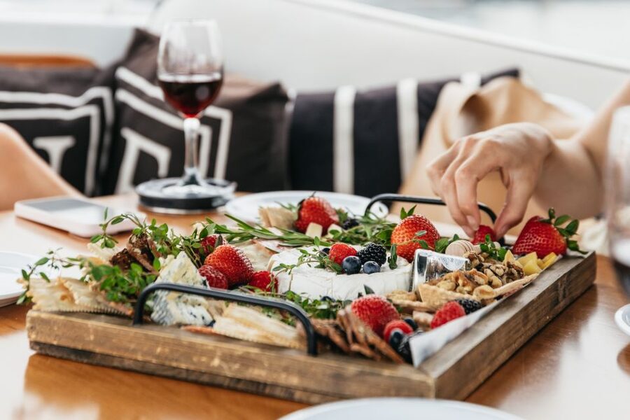 Los Angeles: Luxury Cruise with Wine, Cheese & Sea Lions - Electric Boat Time in Marina del Rey