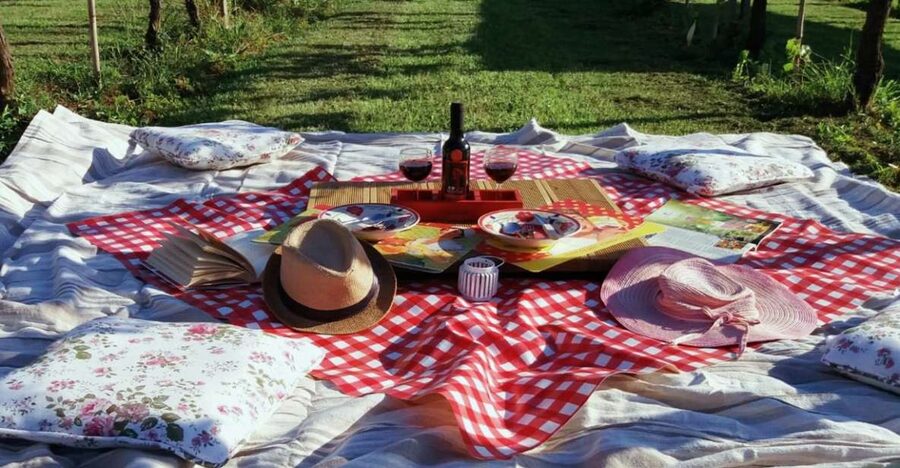 Lucca: Picnic Lunch at a Vineyard by Bike - Leaving Lucca: Walls, Trails, and the Serchio River Path