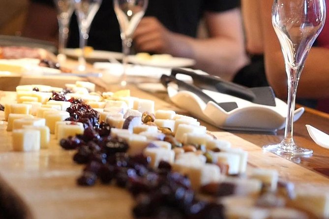 Lunch in the Vineyard: A Scenic Niagara Wine Tour Experience - Bella Terra Vineyards: Family Grape Traditions and a Patio-First Mood