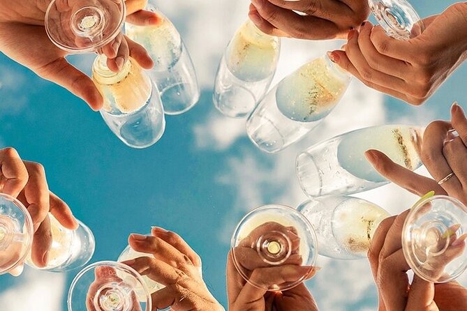 Luxury Catamaran Champagne Sunset Cruise - Honeymoon Beach Champagne Toast and the Green Flash Watch