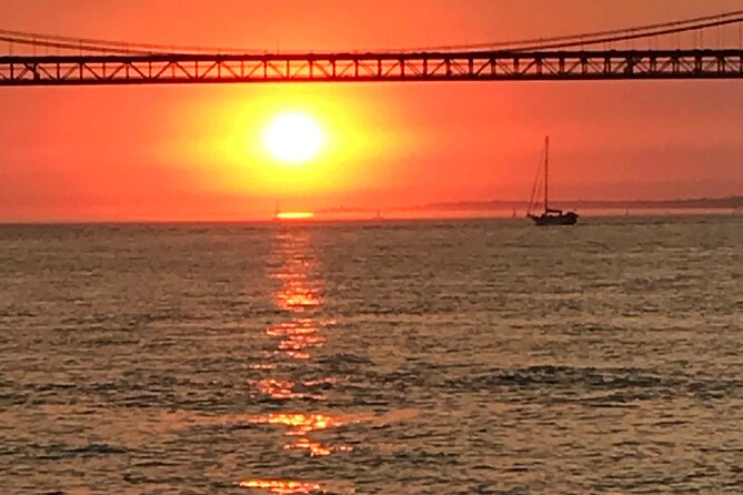 LUXURY Catamaran Sunset and Wine cruise - Getting On Board: Meeting Point and How the Sail Feels