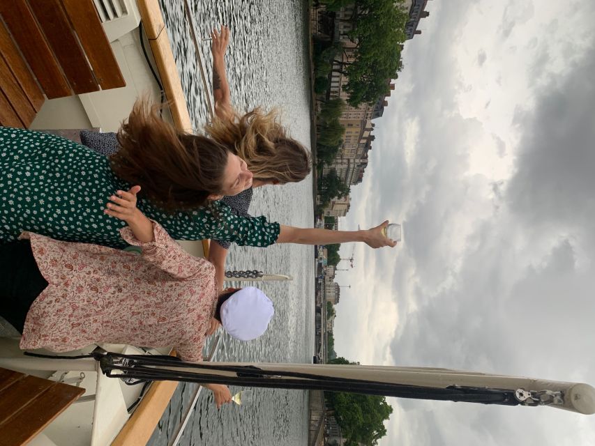 Lyon: City Cruise with Charcuterie, Cheese, and Wine - Entering the “easy mode” on board at Confluence