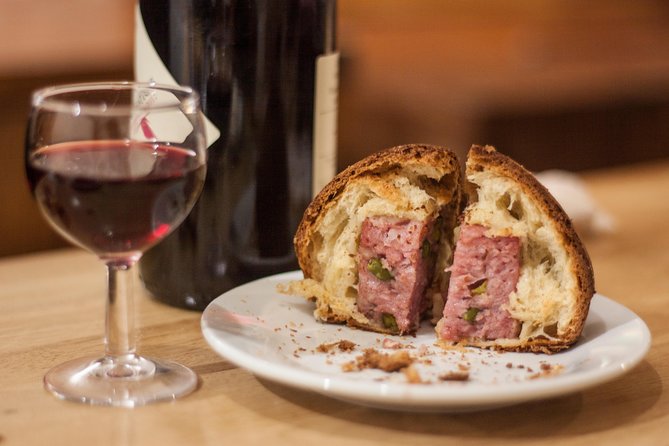 Lyon Old Town Food Tour with 6 French Delicacies & Fine Wine - Traboules, Medieval Streets, and Pink Pralines Brioches