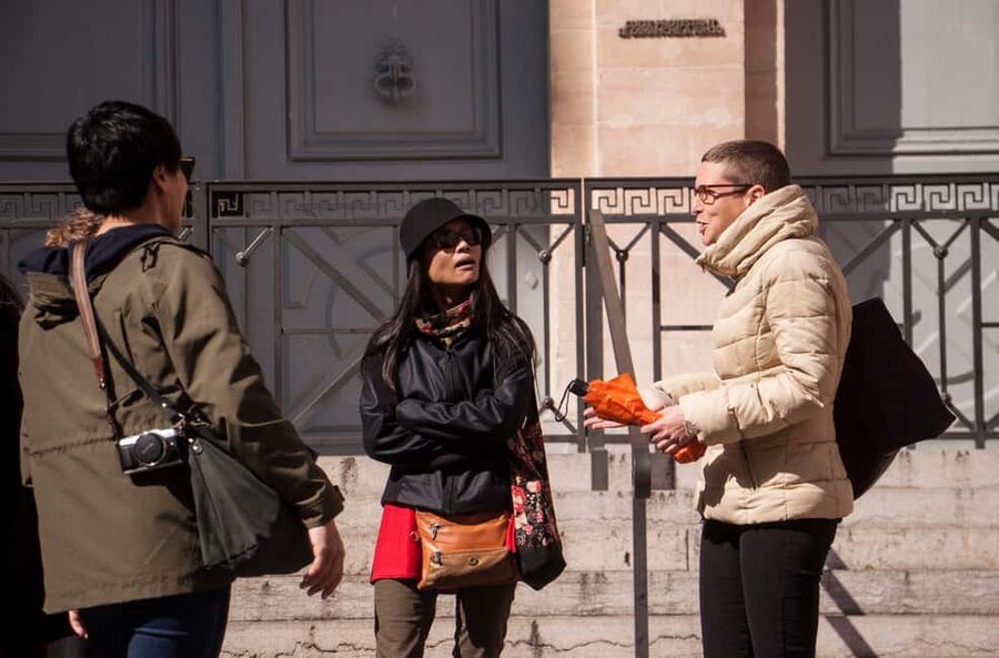 Lyon: Old Town Food Tour with 6 French Food Tastings & Wine - Cheese and Wine: How Lyon Makes Dairy Feel Like Art