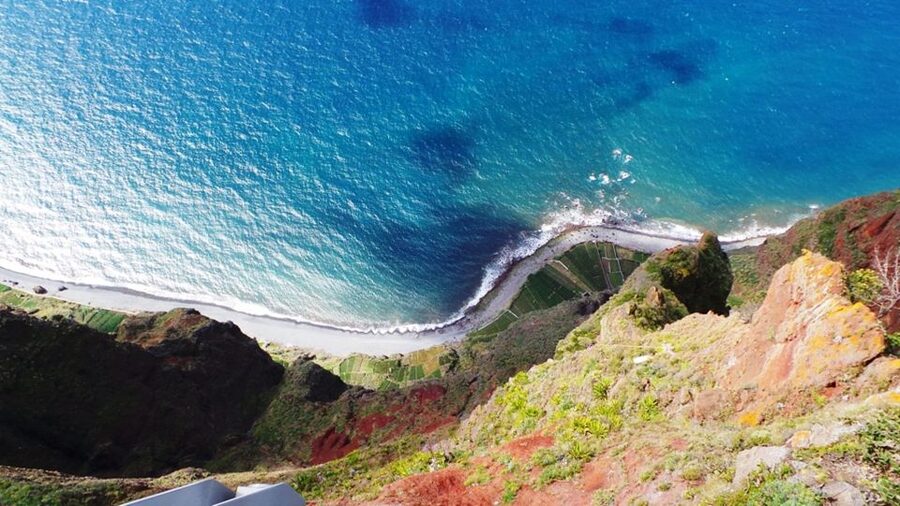 Madeira: Cabo Girão, Wine Tasting, & Serra d'Água Jeep Tour - Cabo Girão Skywalk: pay the €3 for the best photo angle