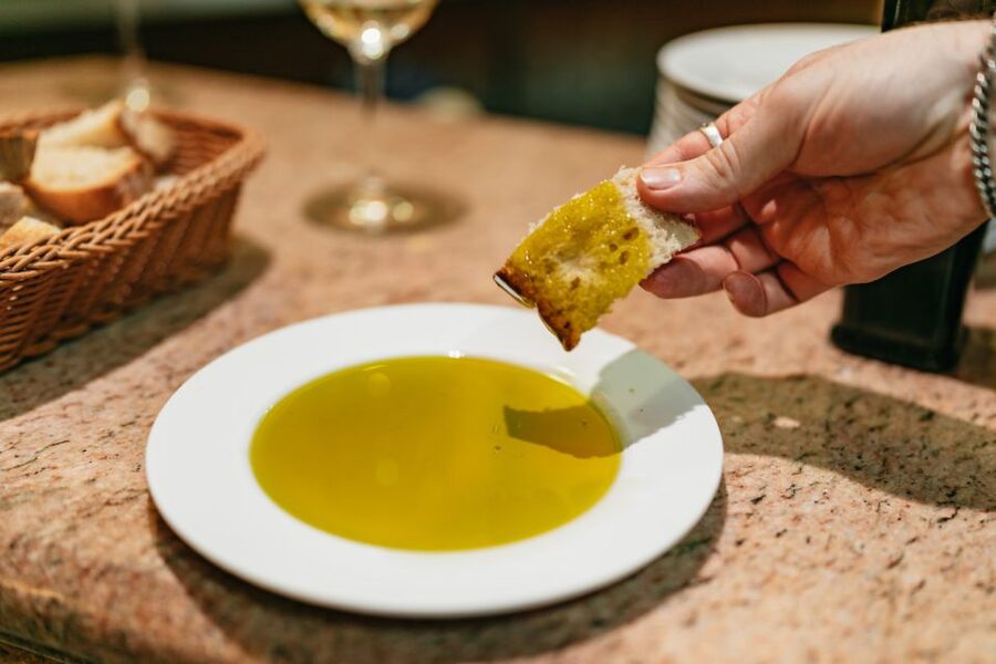 Madrid: Food & Wine Tour with 10 Tapas & 4 Drinks Included - Price and Value: Is $82 Worth It?