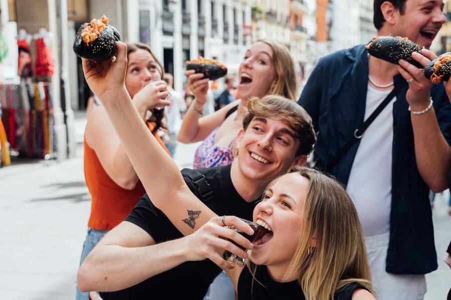 Madrid Guided Food Tour with Tapas and Spanish Wine - Plaza de los Carros: where the night begins