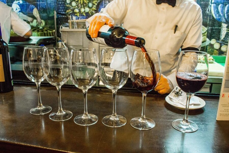 Madrid: Tapas & Wine Tasting Tour with Local Guide - Practical tips before you go