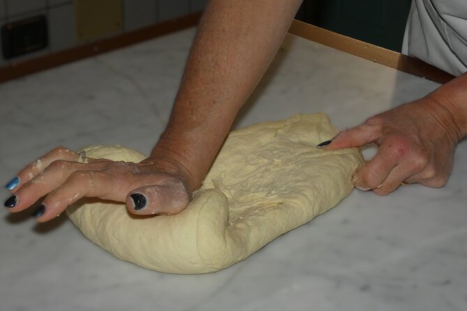 Make pasta, drink wine. Cooking class with transported included! - Turning Flour Into Macaroni Wire (And Learning the Caturu)