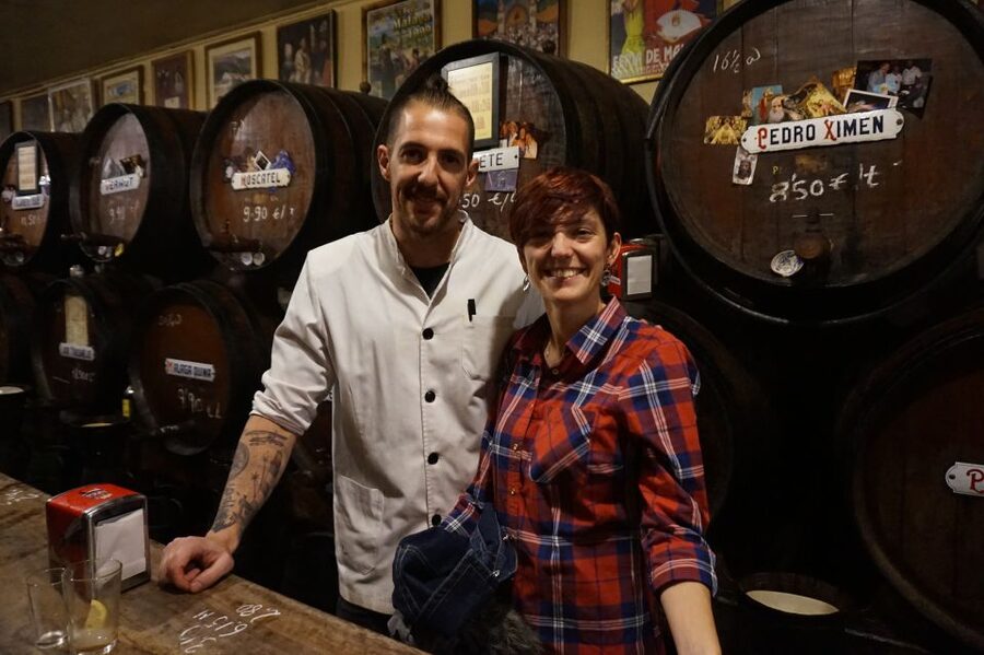 Malaga: Flamenco, Tapas, and Wine Tour - Flamenco at a real performance venue: professional dancers, singers, musicians
