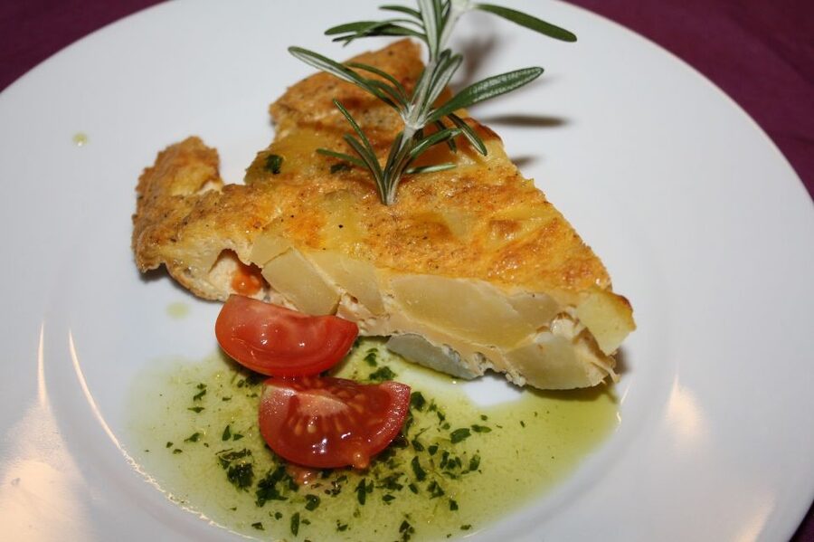 Malaga: Flamenco, Tapas, and Wine Tour - Price and value: what $105 buys in tasting + ticket time