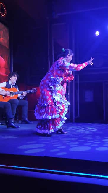 Malaga: PREMIUM TAPAS TOUR Paella, Tapas, Winery & Flamenco - Why this tapas-and-flamenco format makes sense in Malaga